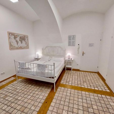 Modern Studios Near City Center Viena Exterior foto