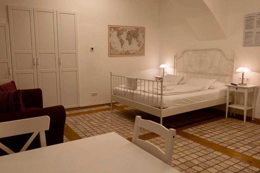 Modern Studios Near City Center Viena Exterior foto