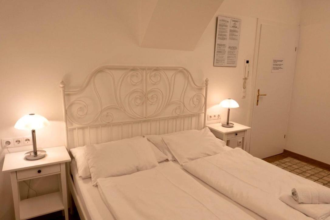Modern Studios Near City Center Viena Exterior foto