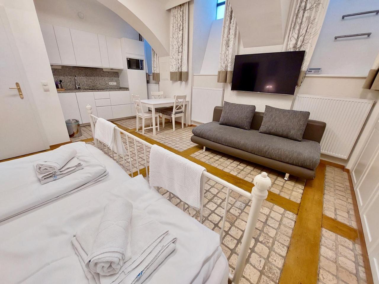 Modern Studios Near City Center Viena Exterior foto