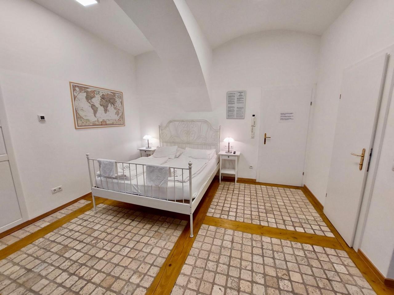 Modern Studios Near City Center Viena Exterior foto